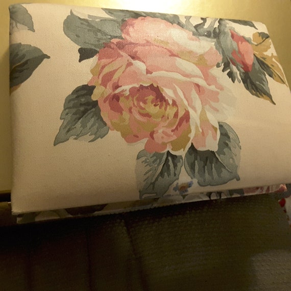 Beautiful French vintage padded bookbox Gem