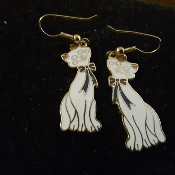 Vintage white cat earrings - image 2