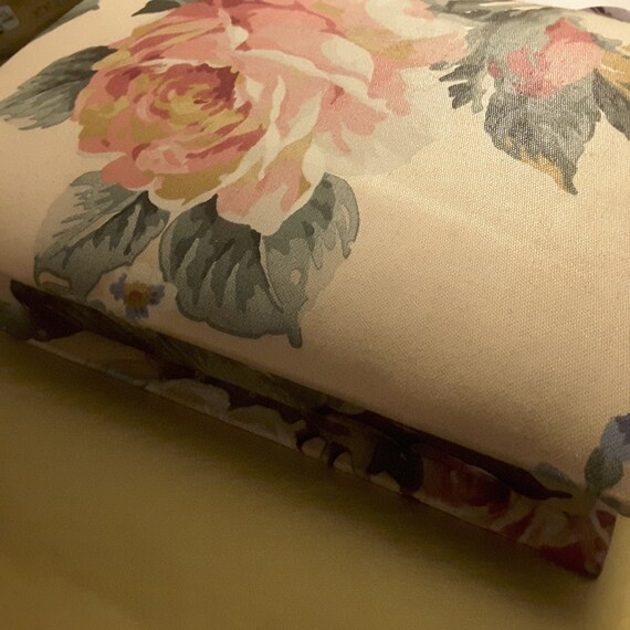 Beautiful French vintage padded bookbox Gem