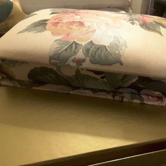 Beautiful French vintage padded bookbox Gem