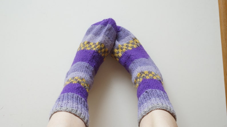 Purple gray yellow Socks Stockings hand knitted Leg warmer Christmas size 7 8 9 handmade unisex boy girl Wool woman scandinavian geometric image 3