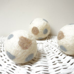 Wool dryer balls, large, set of 3, natural non dyed, felted, polka dots white beige grey brown laundry cat dog pet baby children image 7