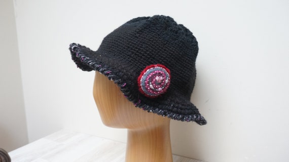 Uncinetto nero Fedora volant Cloche Skullcap cappello strega | Etsy Italia