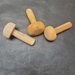 Zestaw 3 drewnianych grzybów do cerowania, narzędzi do szycia w kształcie borowika, wykonanych ręcznie na Litwie, w stylu vintage, do cerowania skarpet.