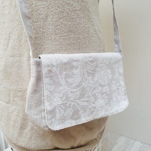 Sac à main en tissu damassé de lin, pochette de sac à main en textile cousue main floral gris naturel, messager en bandoulière en lin, cadeau d'été pour femme