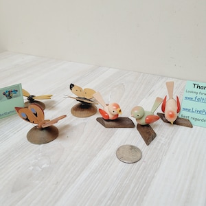 Set van 6 plaatskaarthouders, Ertsgebergte houten vogel vlinder tafeldecor, Duits ornament, kerstfiguur beeldje handgeschilderd handgemaakt