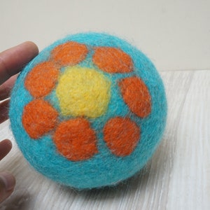 Big felt turquoise wool rattle ball, flower glitter extra large felted polka dots blue orange baby cat dog pet toddler toy game big children zdjęcie 2