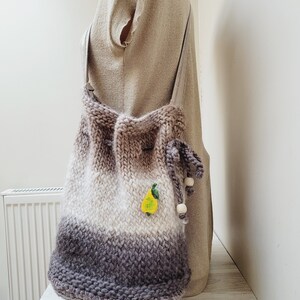 Ombre brown/beige needle knitted bucket bag, drawstring crochet handbag knit folk tote, shoulder wool knit striped handmade hobo style big 画像 5