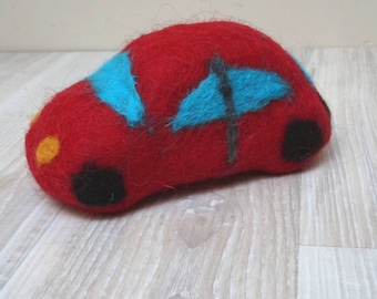 Car shape Wool baby rattle shaker red blue yellow green felted Easter gift natural toddler toy game Waldorf Montessori boy girl unisex