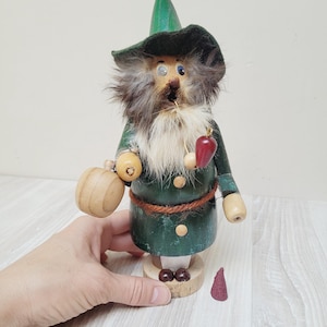 9&quot; German forester man incense smoker doll, vintage green pipe Christmas wooden figurine made in Germany Erzgebirge burner räuchermännchen