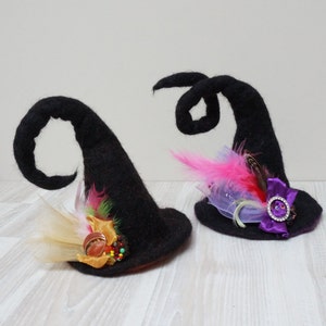 Heks mini hoge hoed Halloween zwart oranje gevilt met vilt wol tovenaar broche pin cap tribal Valentijn Nieuwjaar Kerst carnaval