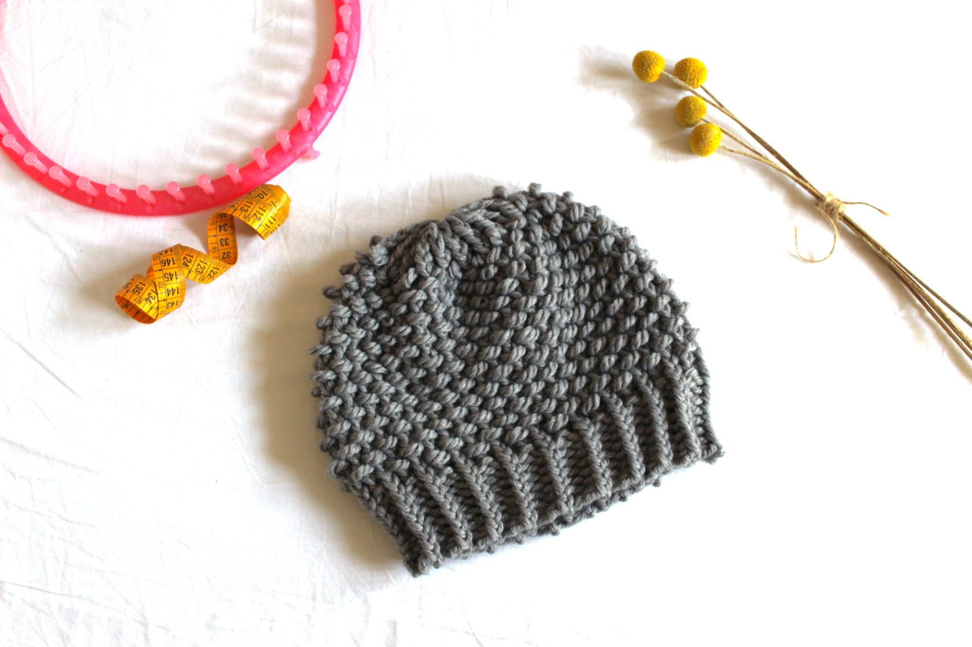 Loom Knit Newborn Hat Free Pattern and Video 