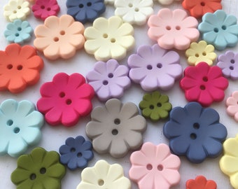 Flower buttons shaped 2 hole in 4 colours and 3 sizes Novelty