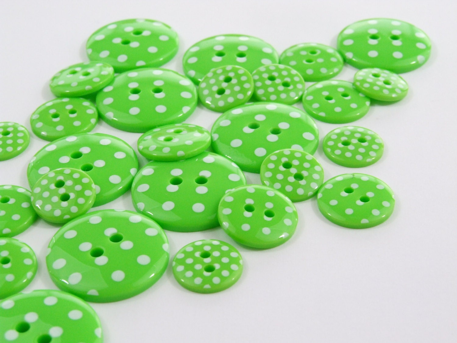 Polka Dot Buttons Green B0013 Sewing Buttons / Knitting Etsy