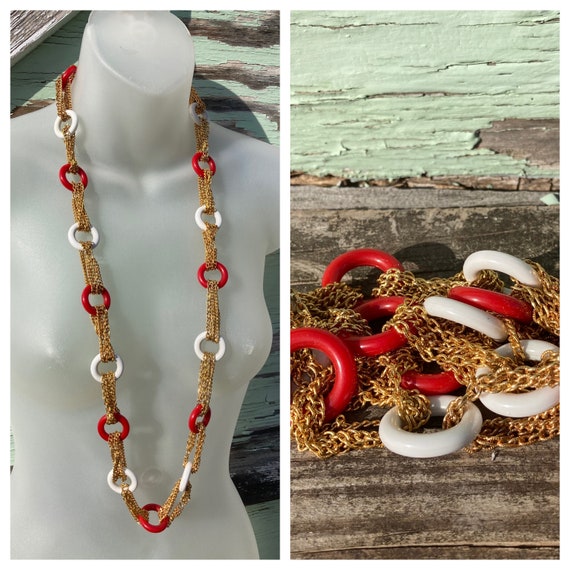 White red and gold necklace in rockery beads
