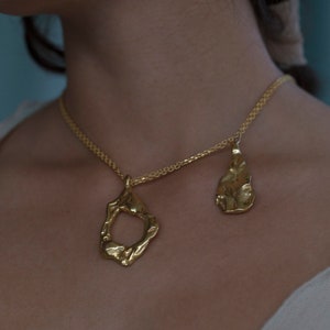 S40 necklace image 1