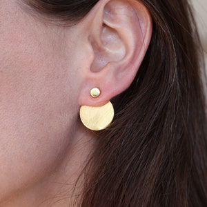 Disc ear jackets