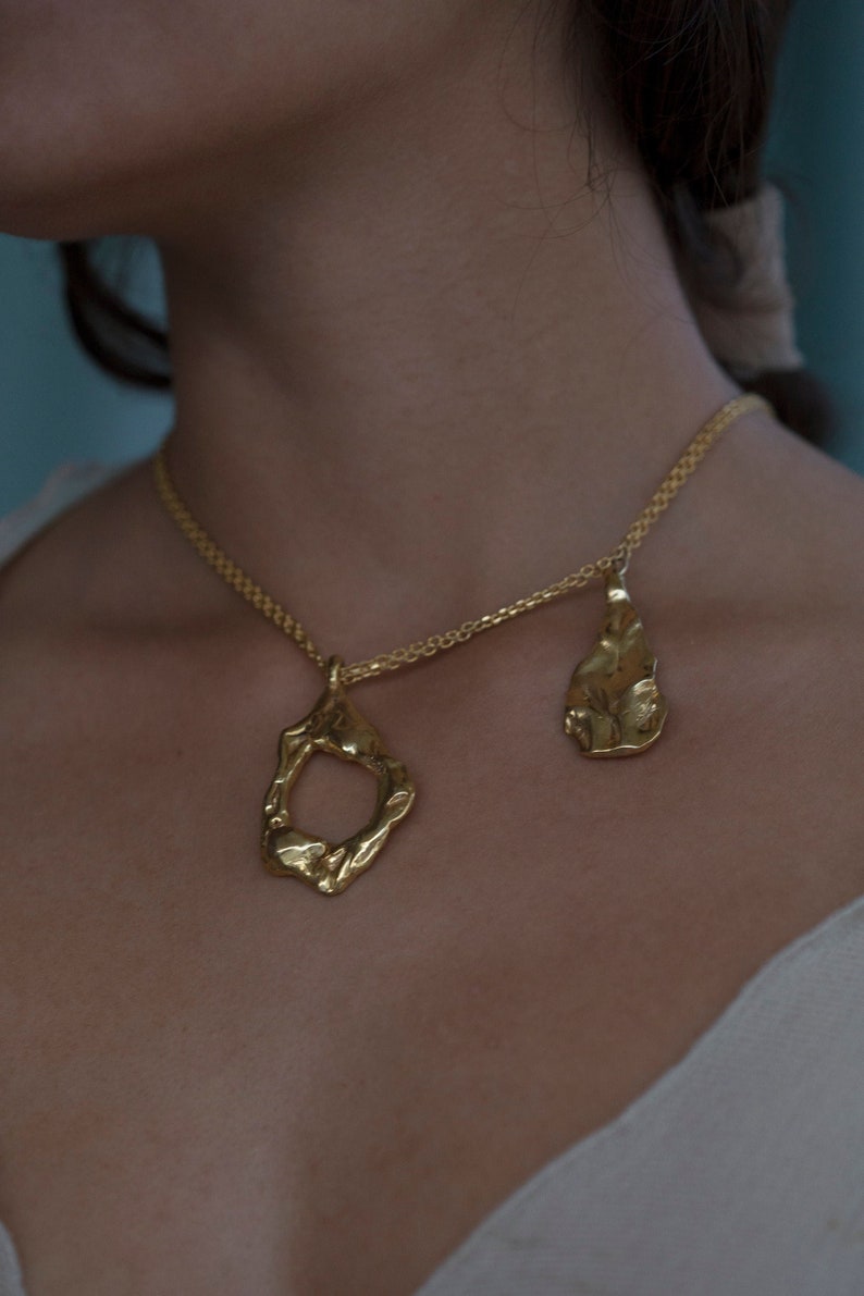 S40 necklace image 1