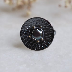 Dark Silver Pearl Ring, Hand Stamped Ring, Peacock Pearl Ring, Gold Dots, Mixed Metal Ring, Pearl Flower Ring, Ray Pattern Ring, Dark Pearl image 2