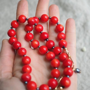 Large Red Coral Beaded Necklace, Coral and Pearl Statement Necklace, Big Coral Beads, 21 Layer Coral, Chunky Coral Necklace, Luxe Beads image 7