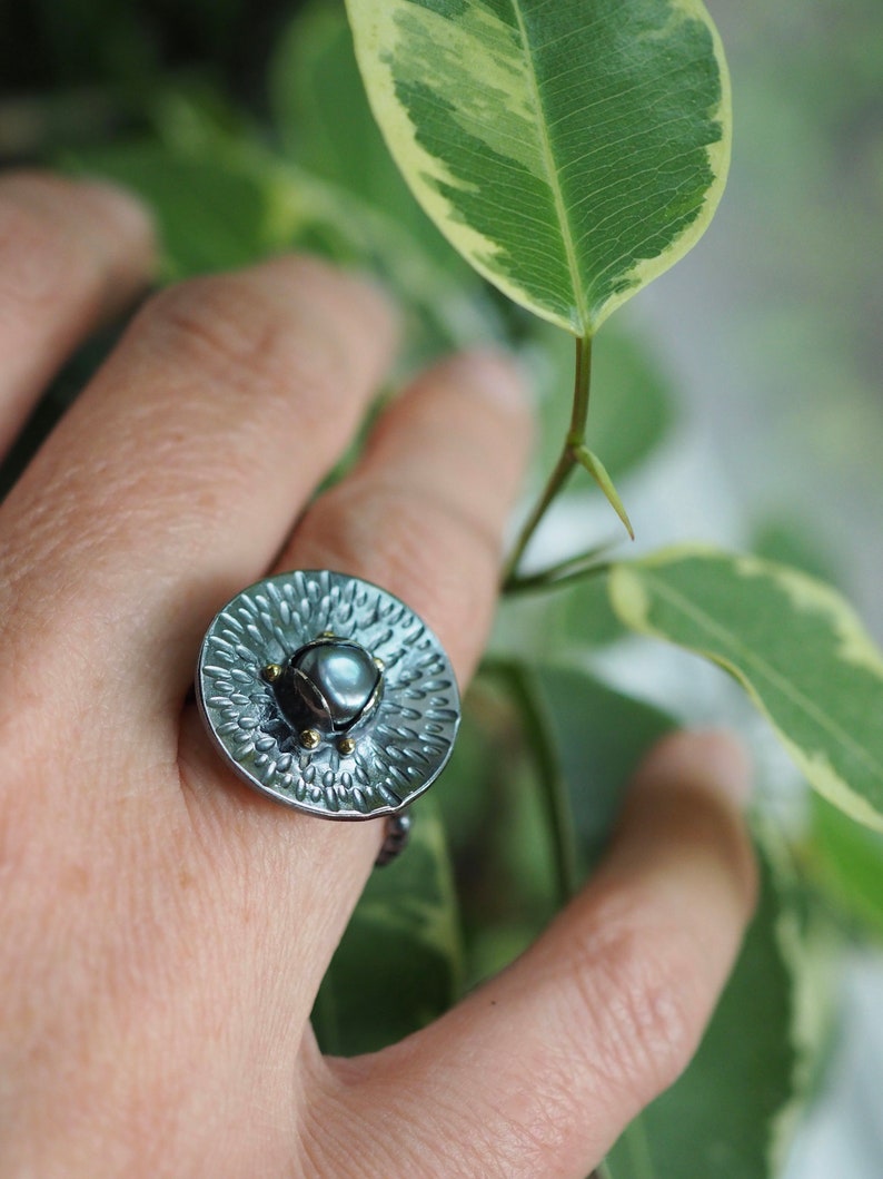 Dark Silver Pearl Ring, Hand Stamped Ring, Peacock Pearl Ring, Gold Dots, Mixed Metal Ring, Pearl Flower Ring, Ray Pattern Ring, Dark Pearl image 5