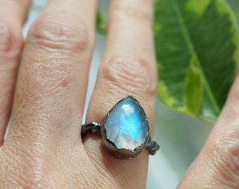 Teardrop Moonstone, Silver Rainbow Moonstone Ring, Large Moonstone Ring, Twisted Ring with Gem, Rainbow Moonstone, Dark Silver Ring, Size 7