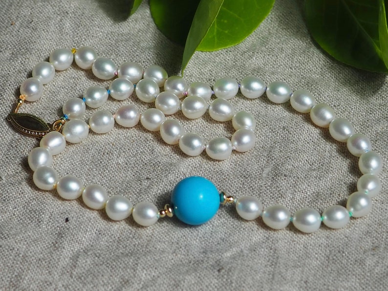 White Pearl Choker, Pearls and Turquoise necklace, Gold Pearl Necklace, Knotted Pearls 14k, Wedding Necklace, Rainbow Silk Pearls image 2