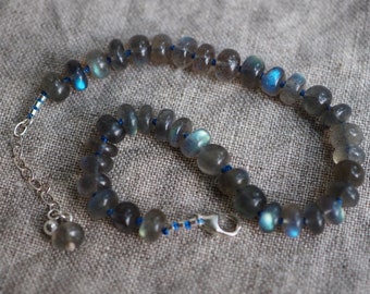 Flashy Labradorite Bracelet, Sterling Silver Labradorite Bracelet, Blue Labradorite Bracelet, Labradorite Stacking Bracelet, Beaded Bracelet