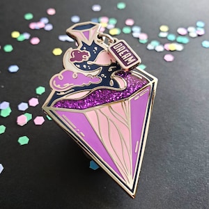 Potion de rêve // Épingle d’émail fantaisiste