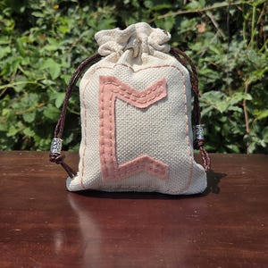 Bolsa con cordón Perthro y cuentas rúnicas a juego, Colección Rúnica Rústica