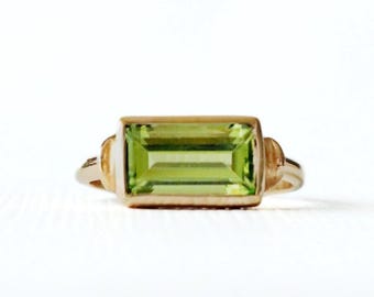 14K Yellow Gold Peridot Ring: Rectangular August Birthstone