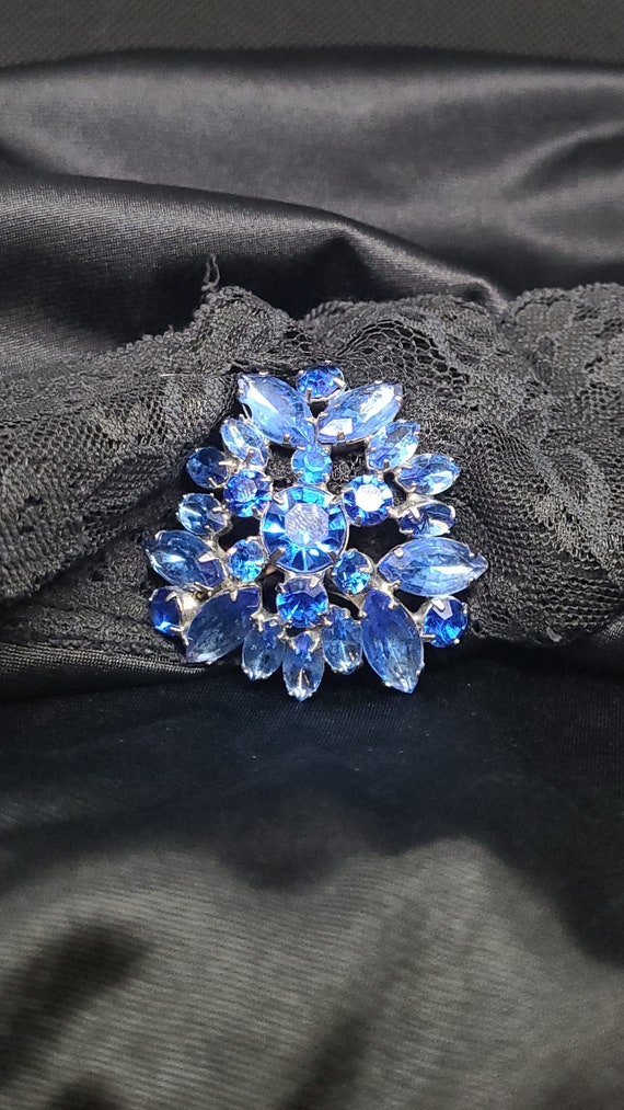 Blue Rhinestone Cluster Brooch Midcentury Vintage 