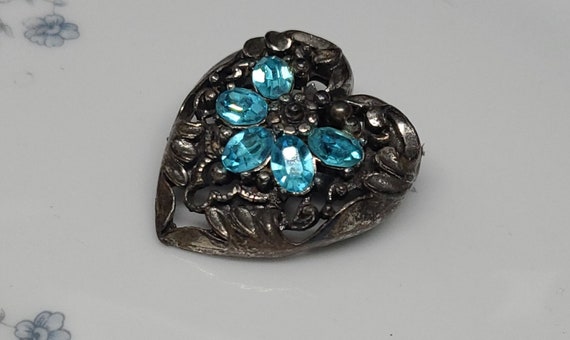 Coro Baby Blue Rhinestone Heart Shaped Brooch 193… - image 7