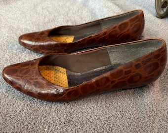 Décolleté vintage anni '90 Selby Brown in pelle con stampa coccodrillo-alligatore in rilievo
