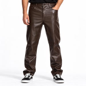 Pantalones de cuero marrón oscuro para hombre, pantalones rectos de cuero auténtico, corte relajado.