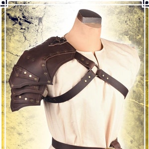 Explorer's Pauldron - Leather Accessory for LARP and Cosplay