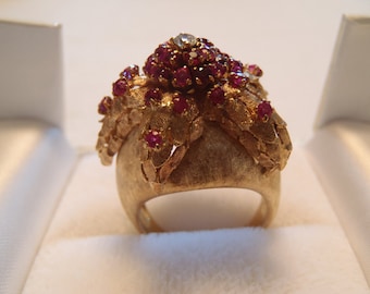 ITALY 18K Yellow Gold Starfish Ruby & Diamond Ring One of a Kind