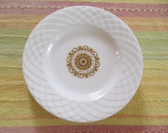 Enoch Wedgwood Gold Medallion Tunstall Bread or Dessert Plates Set of 4