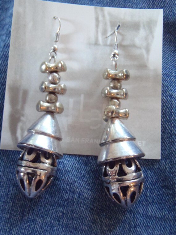 Unique Silver Dangle Drop Statement Earrings UNWO… - image 1