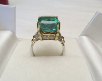 One of a Kind Custom 8+ Carat Columbian Green Emerald Diamond Platinum 18K Yellow Gold Statement Ring