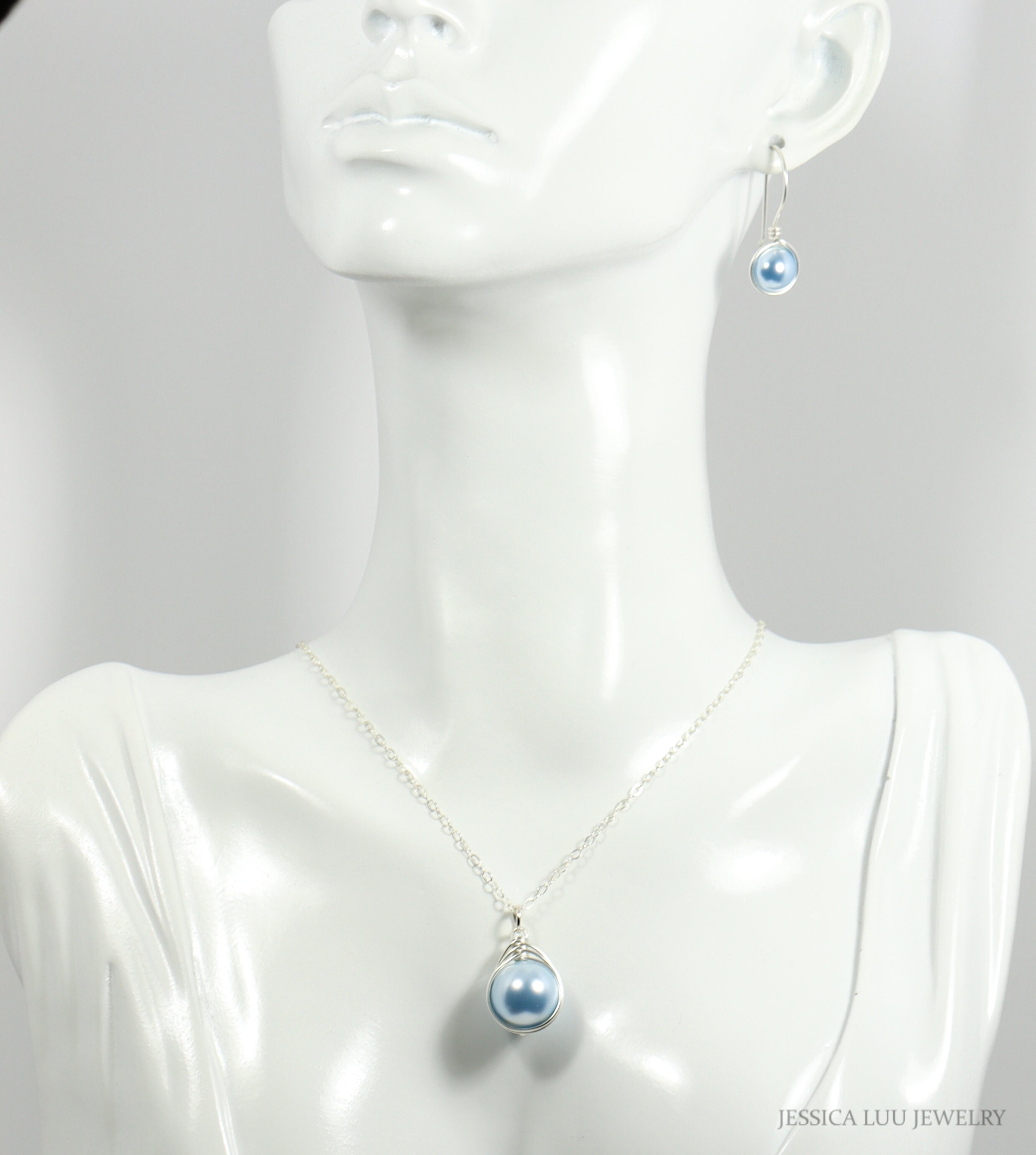 Light blue 2024 pearl necklace