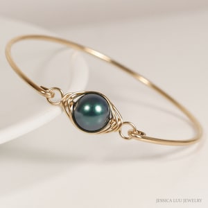 Tahitian Pearl Bangle Bracelet, 14K Yellow Gold Filled, Iridescent Black Peacock Pearl Bracelet, Gift for Her