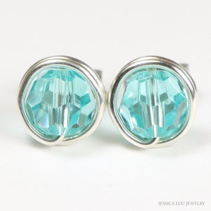 Aros de cristal marino de color azul verdoso con forma de bola de cristal turquesa claro rellenos de oro o plata de ley de 6 mm y 8 mm, hechos a mano