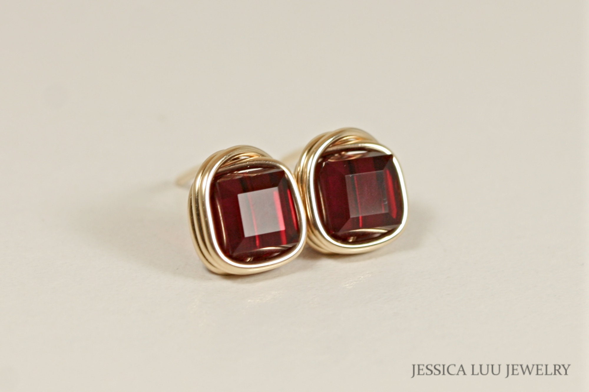 Mini Love Song Stud Earrings [Red gems/Pink gold] - DALLAR