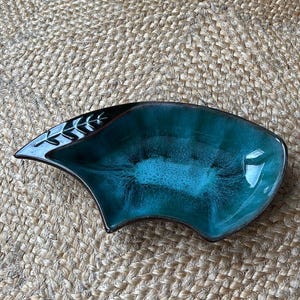 Blue Mountain Pottery Ceramic Plate
