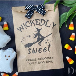 Trick or treat bags with name, Halloween Candy Bags,  Custom Trick or Treat Bags, Halloween Party Favors, Witch Theme Party | pack of 25
