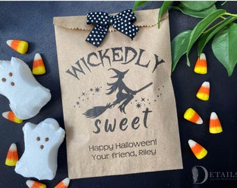 Trick or treat bags with name, Halloween Candy Bags,  Custom Trick or Treat Bags, Halloween Party Favors, Witch Theme Party | pack of 25