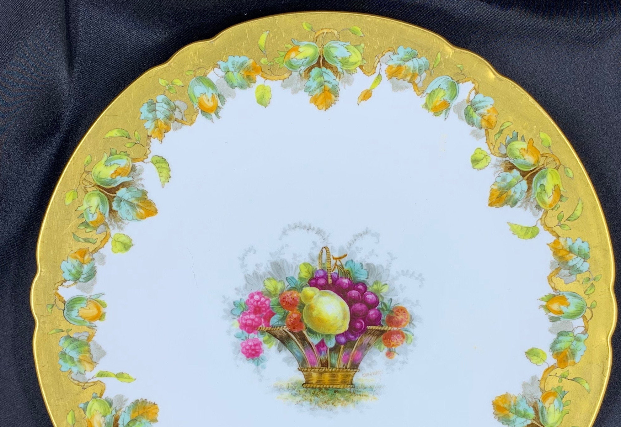 Davis Collamore & Co. フルーツ装飾プレート