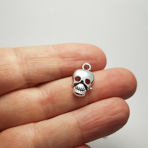 Silver Skull Charms, 6 Silver Skull Charms, Skull Charms, Skulls Silver Charms