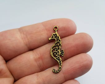 Antiqued Gold Seahorse Charms, 5 Gold Seahorse Charms, Gold Sea Horse Charms or Pendants, Sea Horse Charms or Pendants